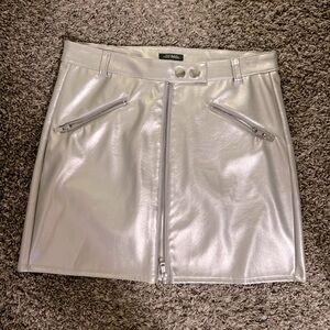 Wild fable cute metallic silver skirt